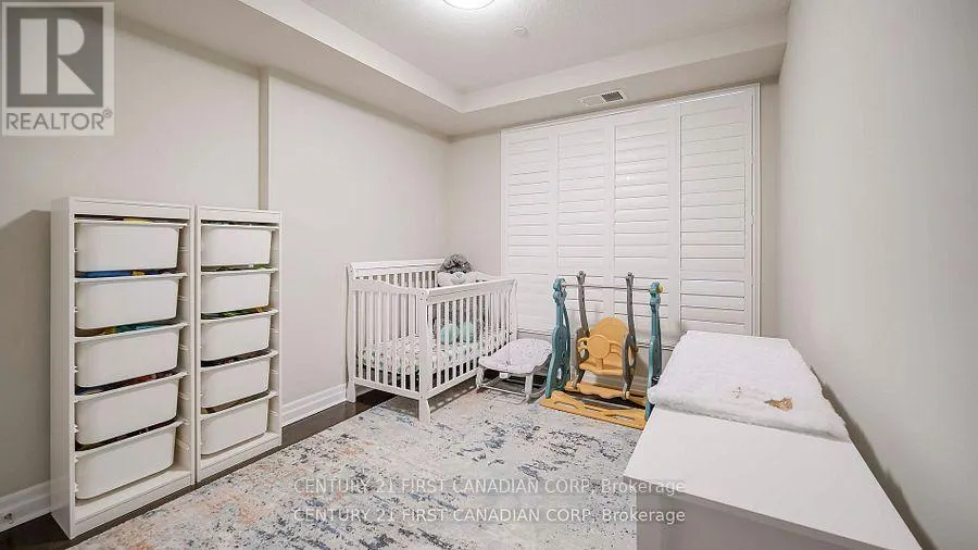 504 - 240 VILLAGEWALK BOULEVARD, #504