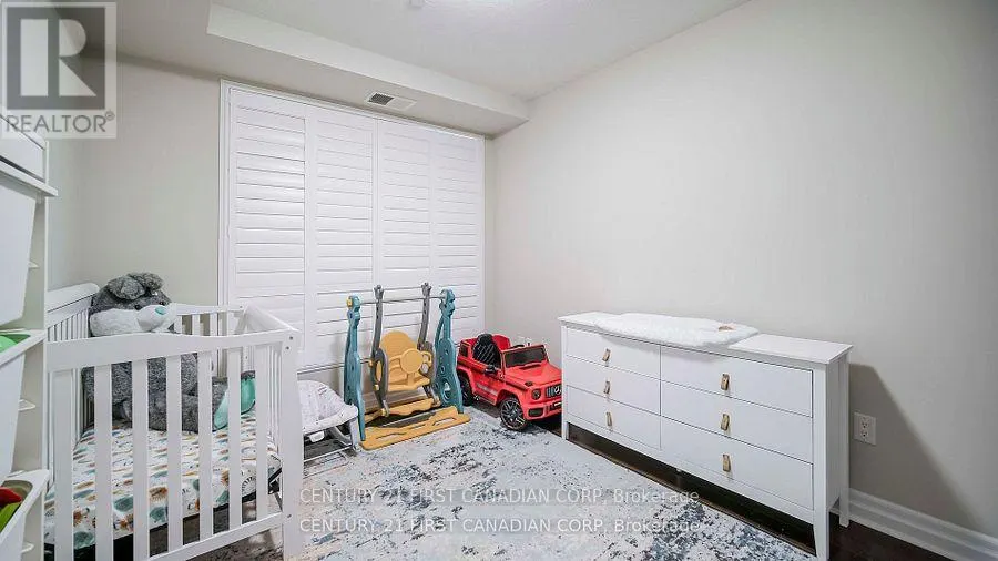 504 - 240 VILLAGEWALK BOULEVARD, #504