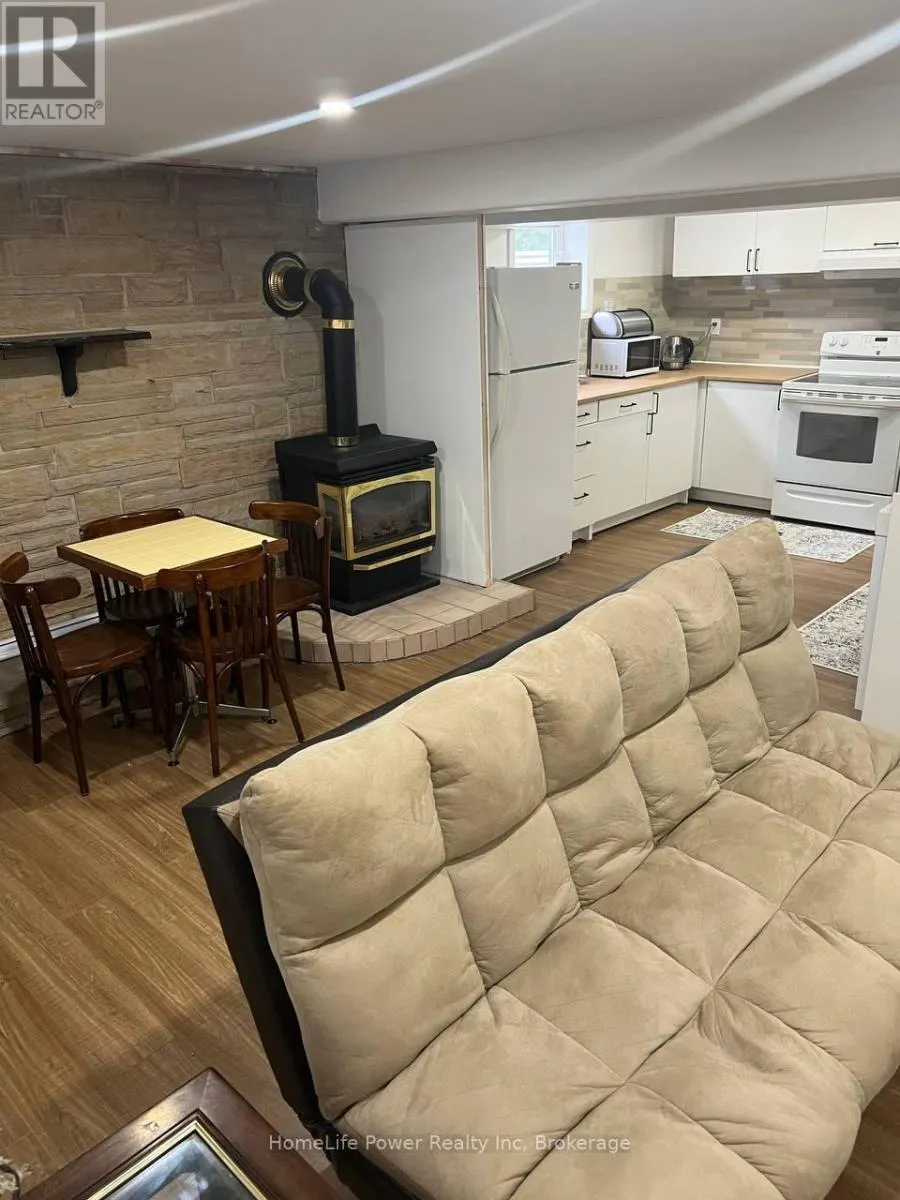 BASEMENT - 134 BRANT AVENUE, #Basement