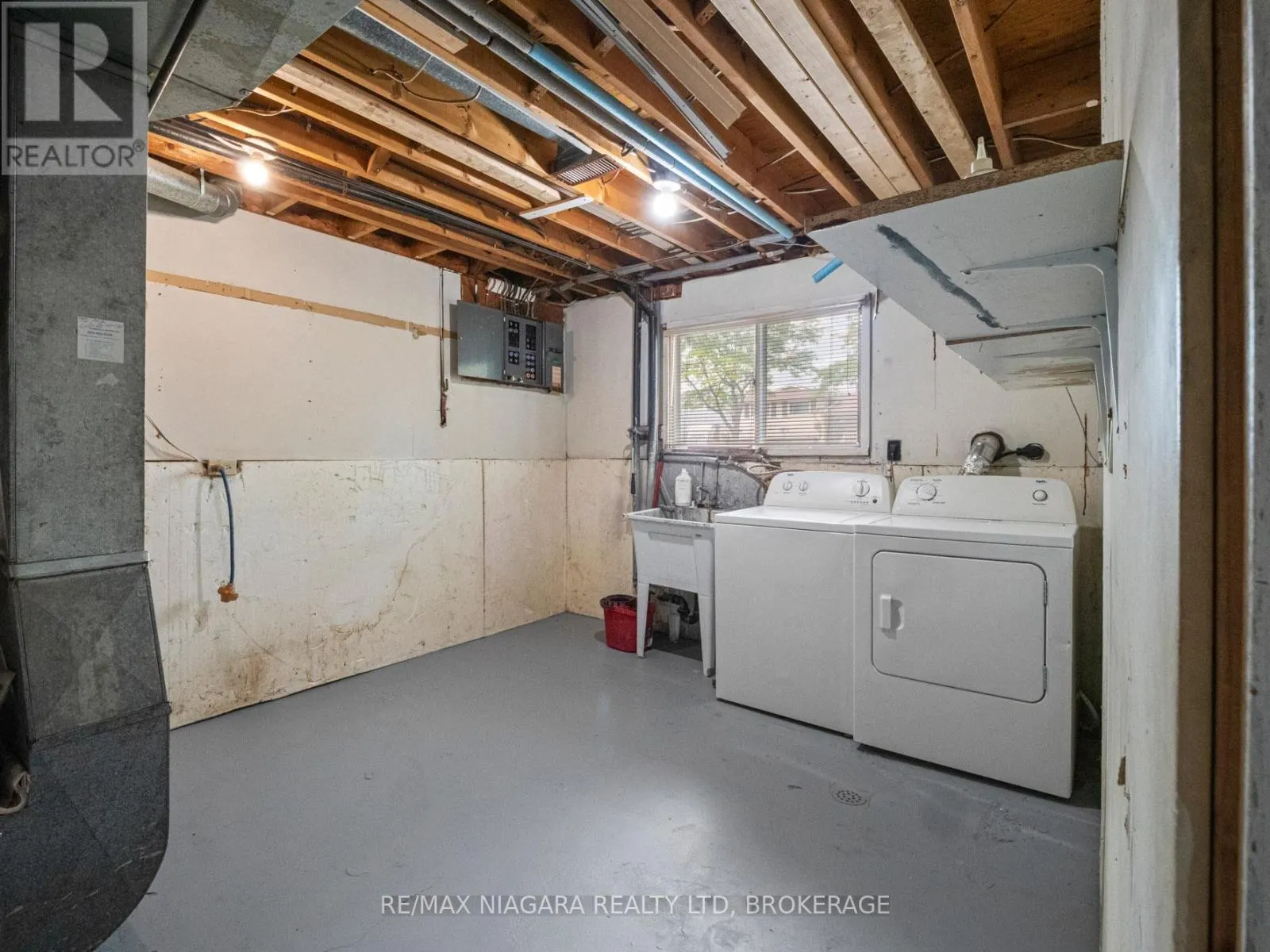 6256 MONTEREY AVENUE