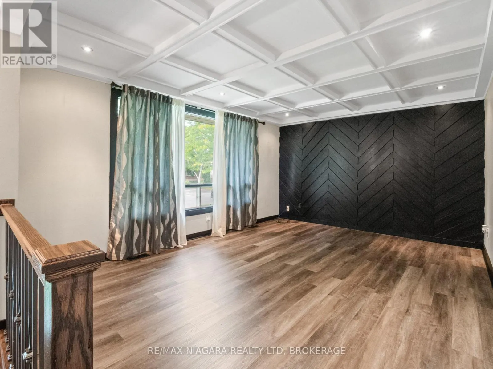 6256 MONTEREY AVENUE