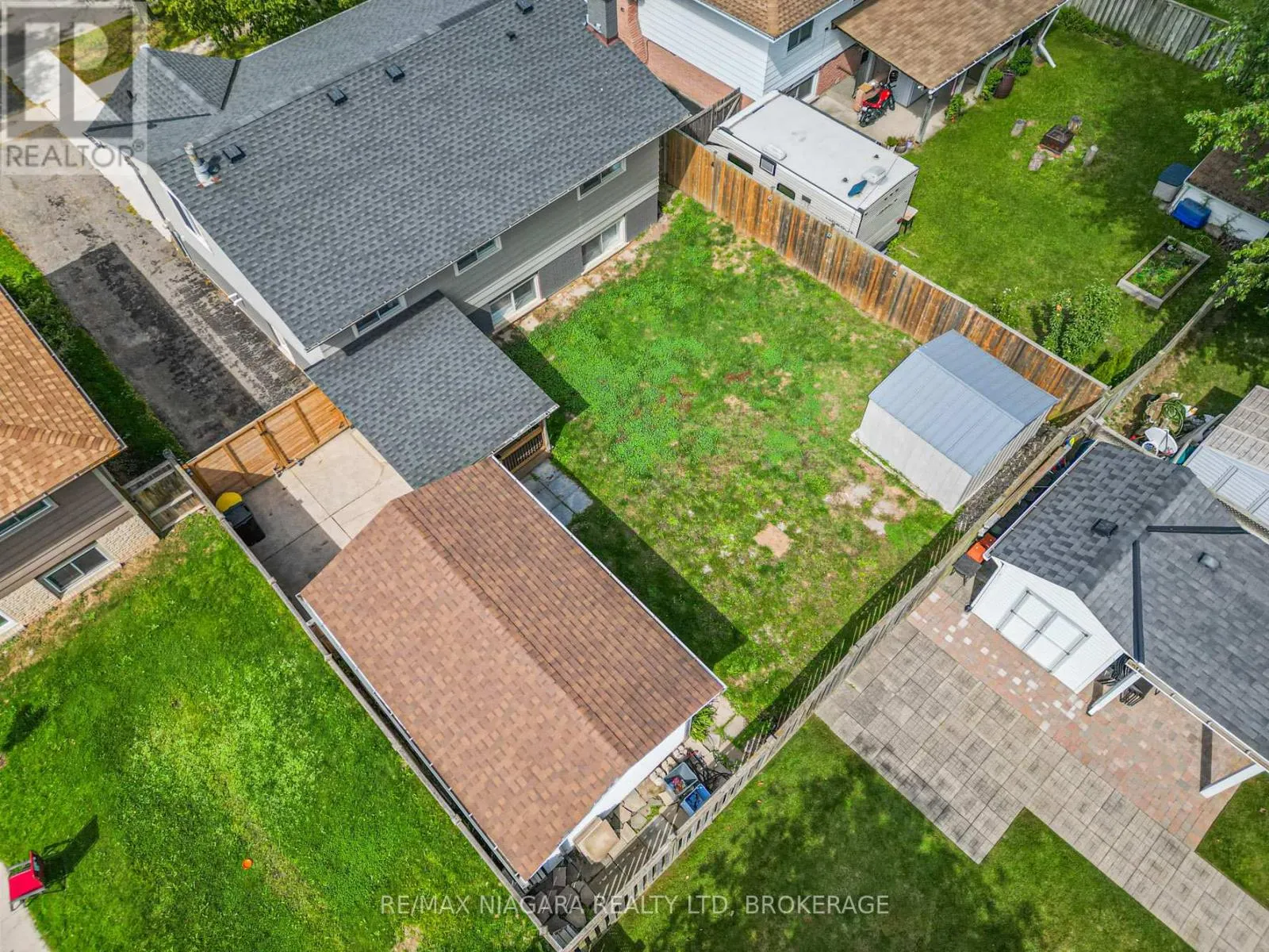 6256 MONTEREY AVENUE