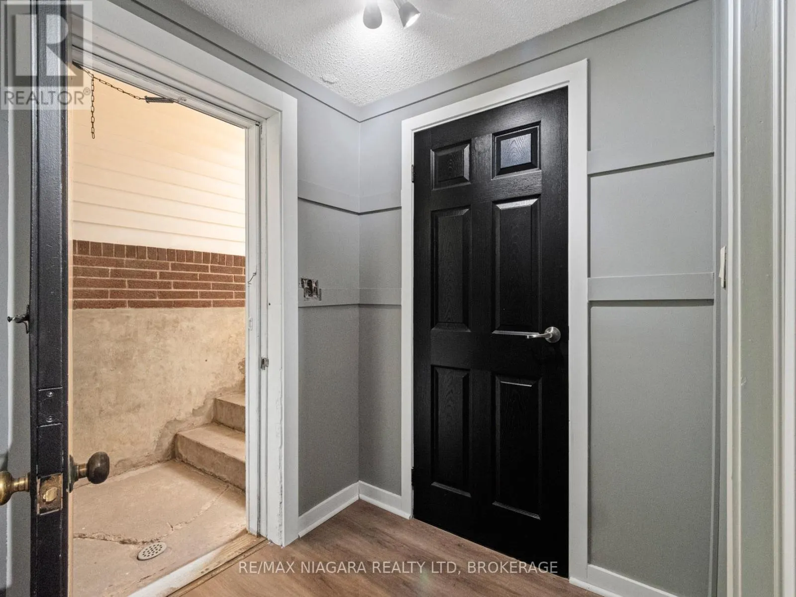 6256 MONTEREY AVENUE