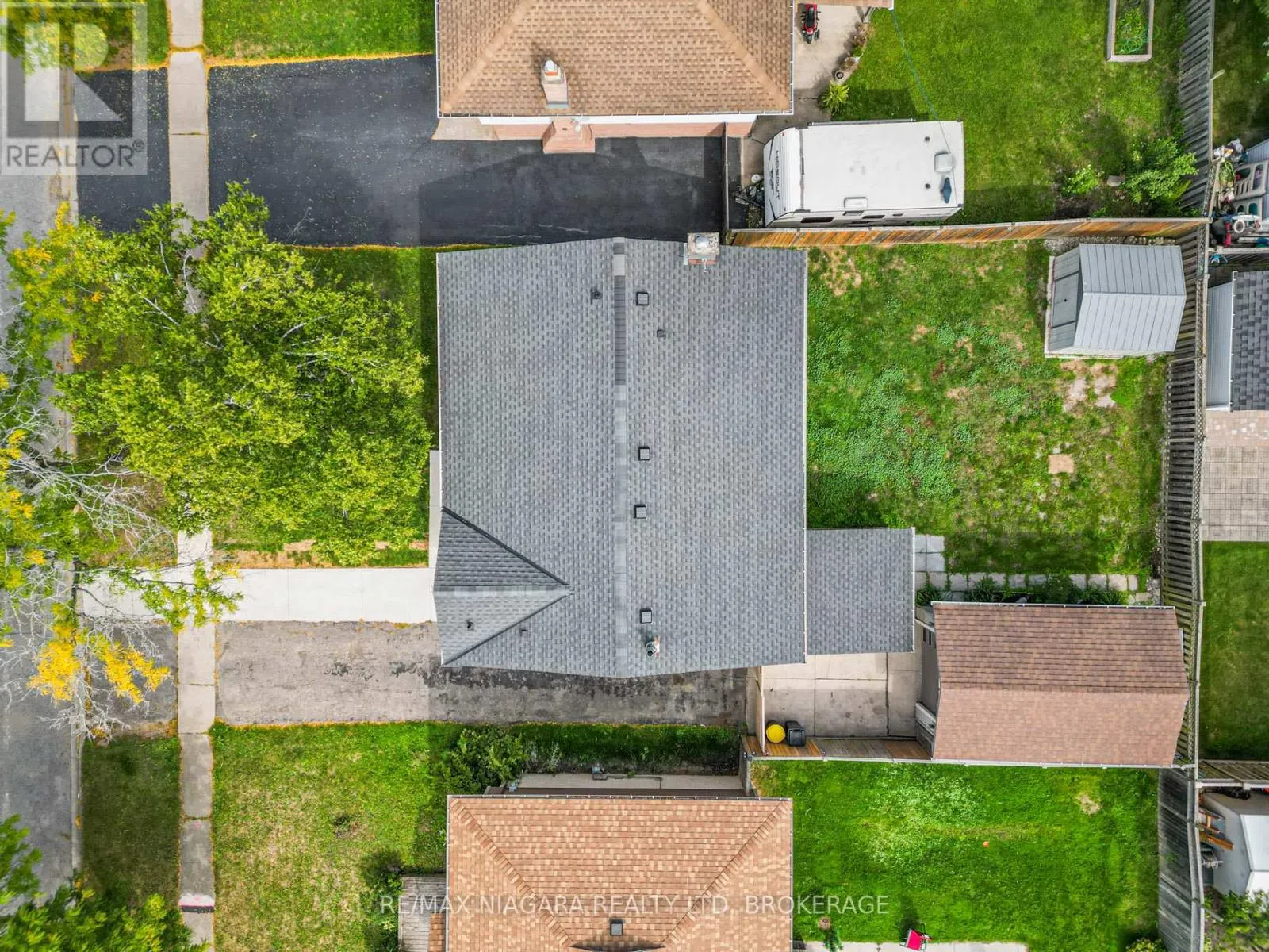 6256 MONTEREY AVENUE