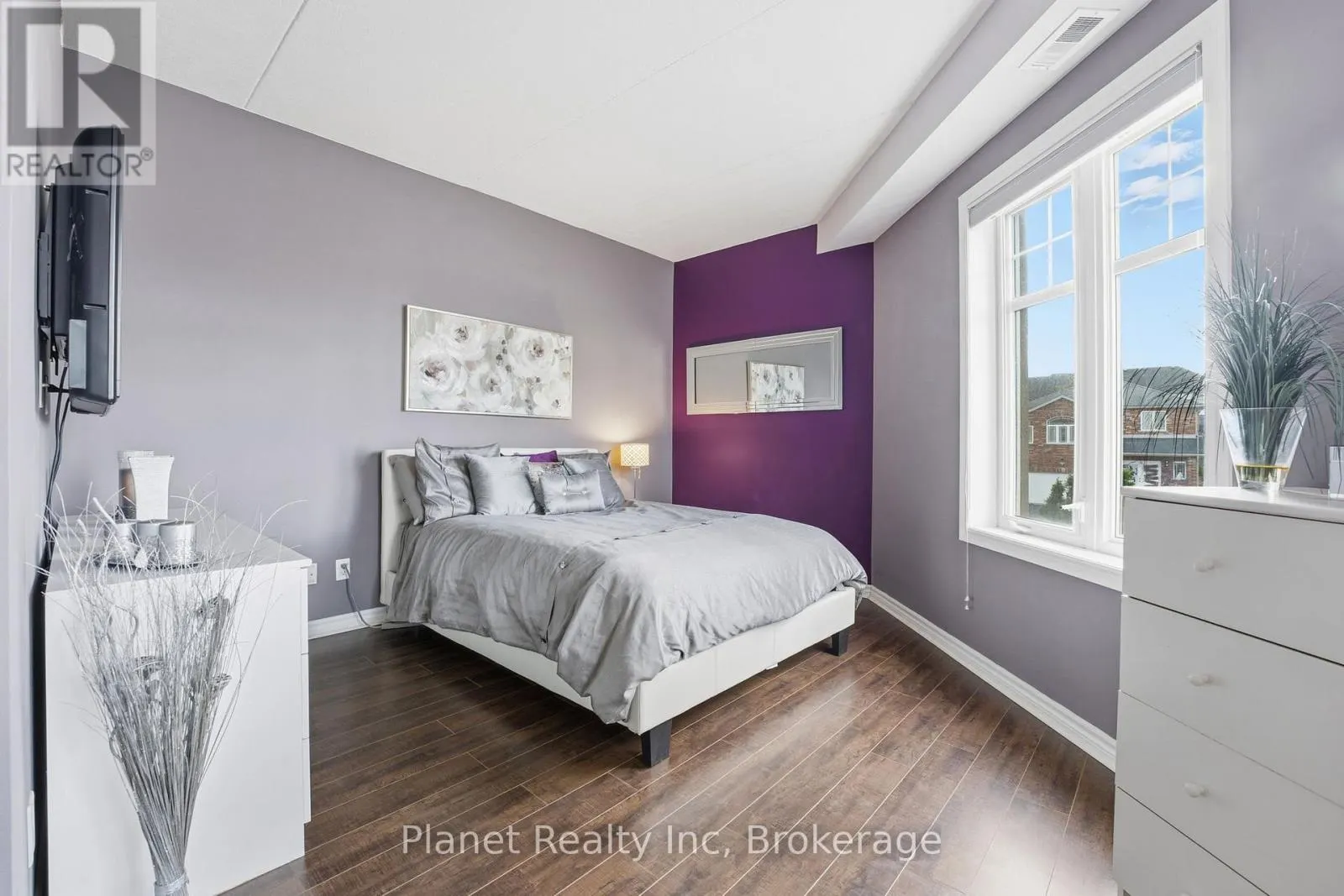 204 - 2 COLONIAL DRIVE, #204
