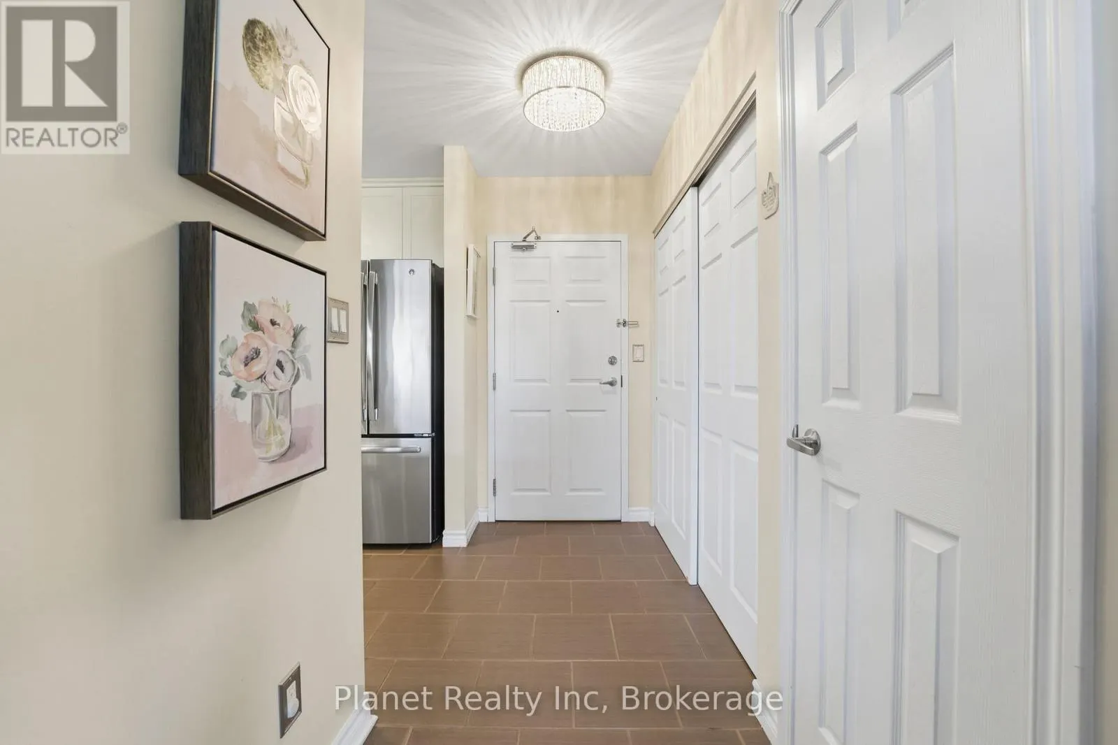 204 - 2 COLONIAL DRIVE, #204