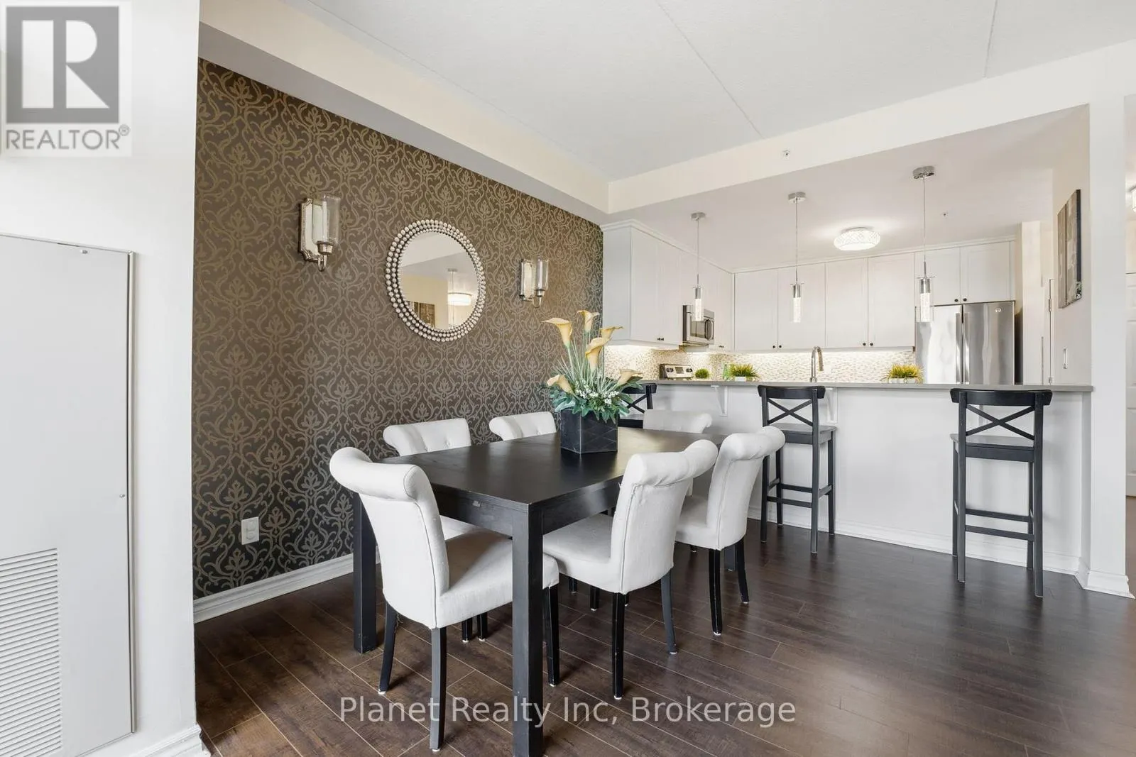 204 - 2 COLONIAL DRIVE, #204