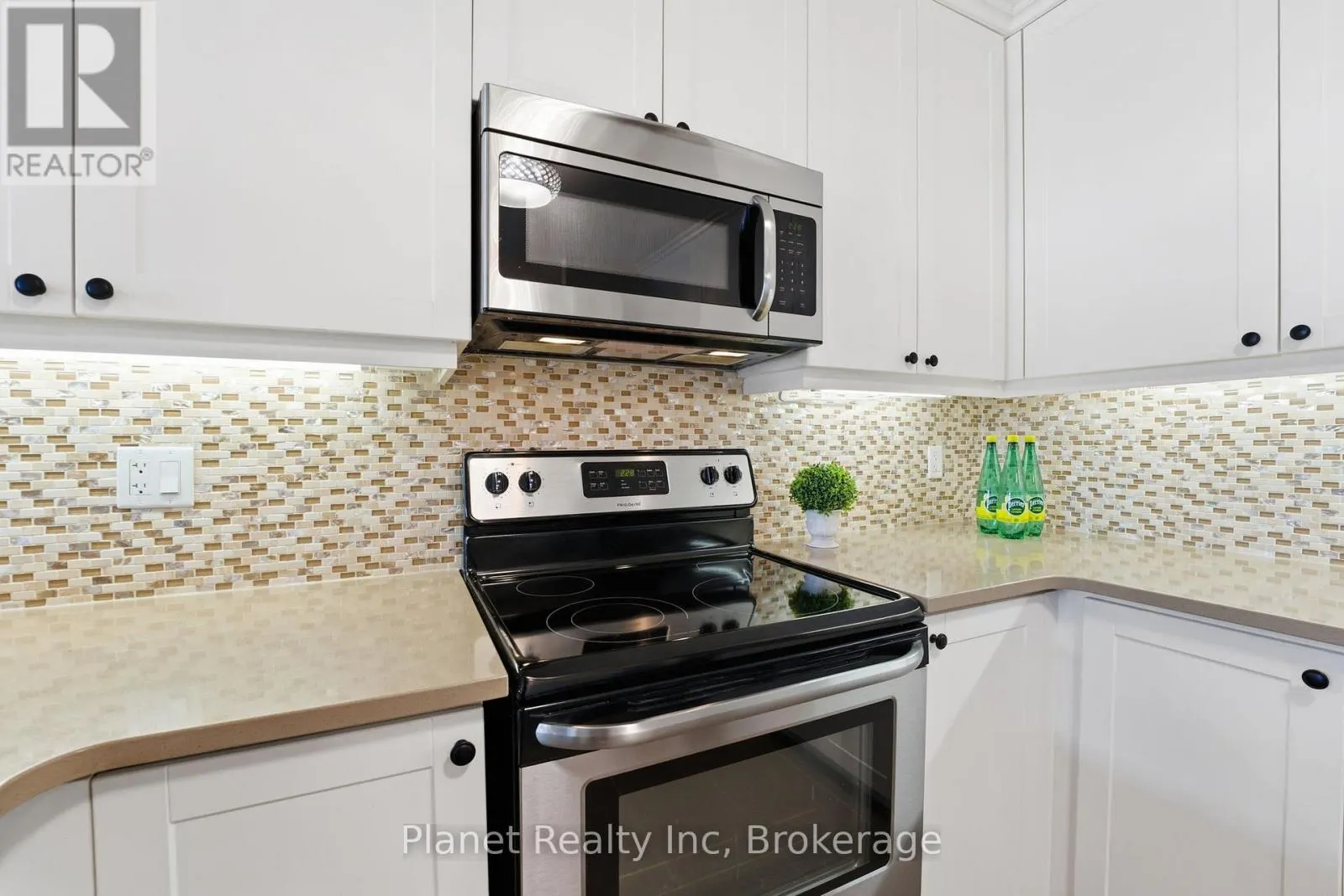 204 - 2 COLONIAL DRIVE, #204