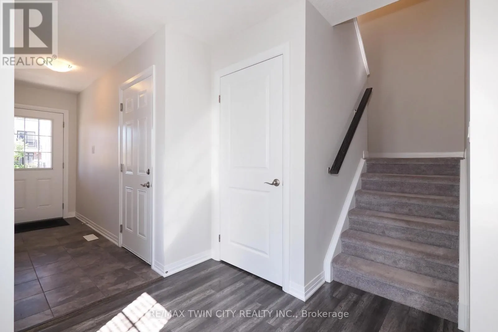 181 SOUTH CREEK DRIVE