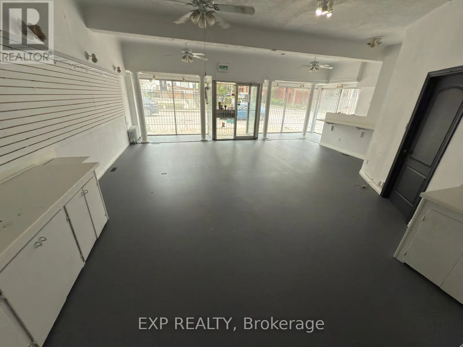 663 MAIN STREET E