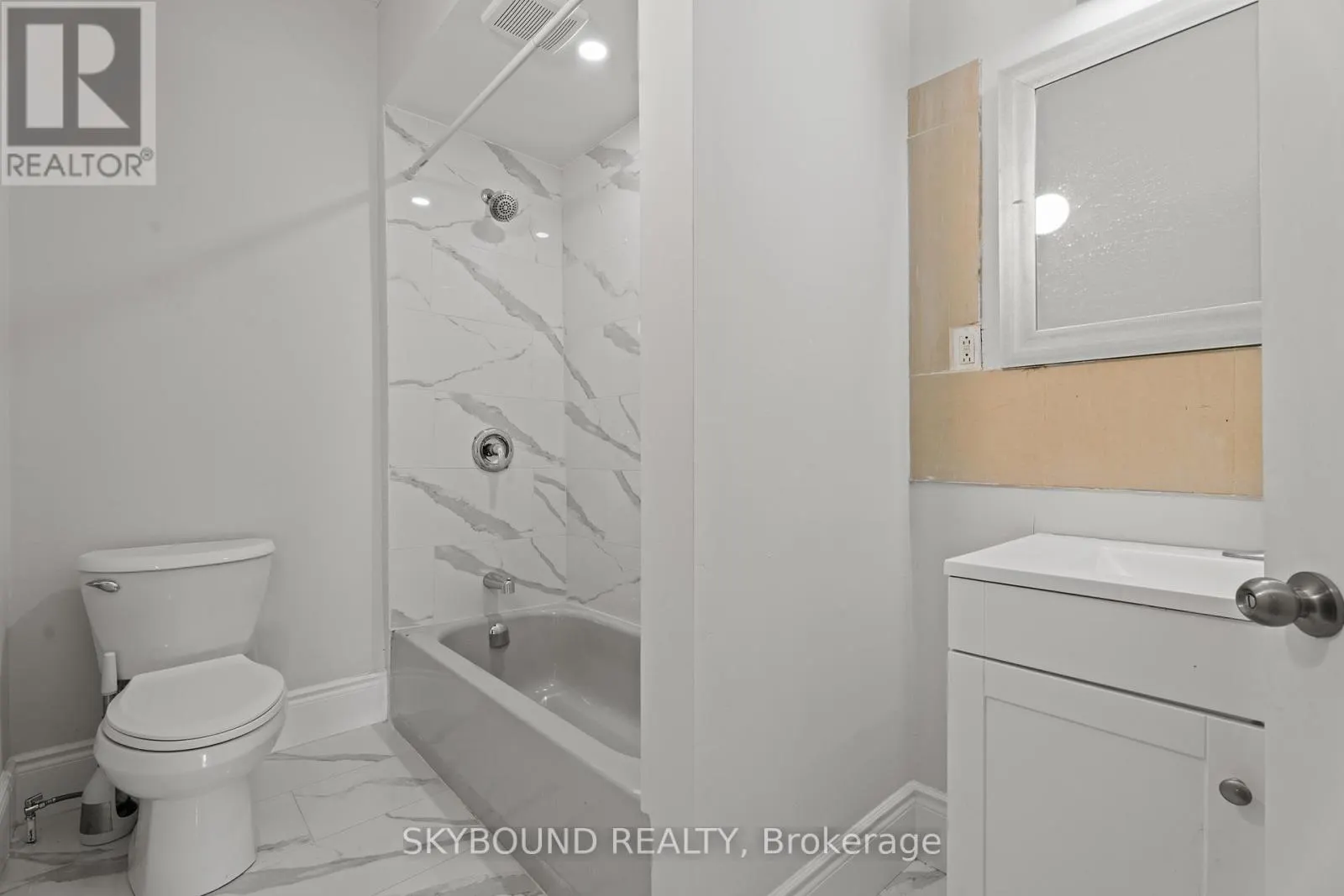 65 COLBORNE STREET W