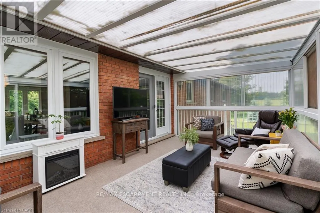 5126 CHIPPEWA ROAD E