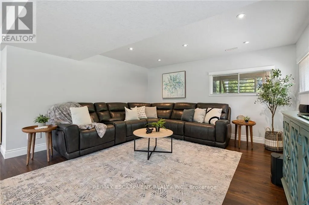 5126 CHIPPEWA ROAD E