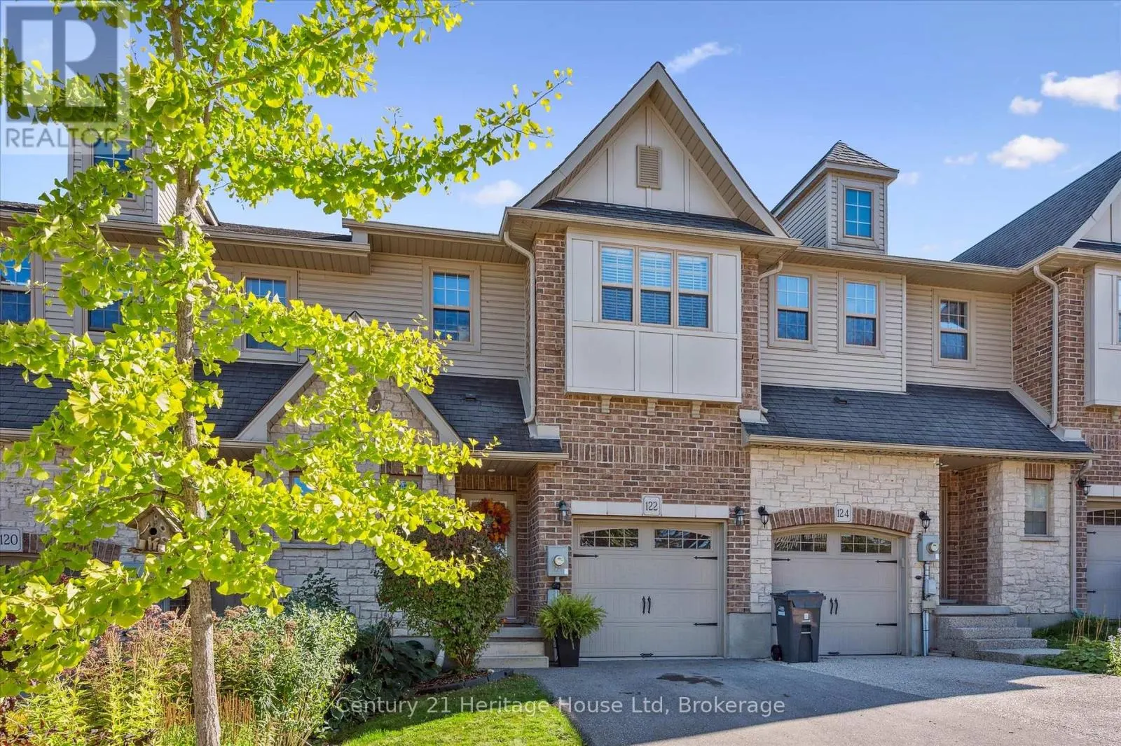 122 CREIGHTON AVENUE