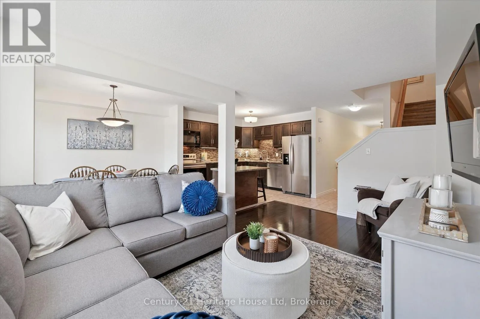 122 CREIGHTON AVENUE