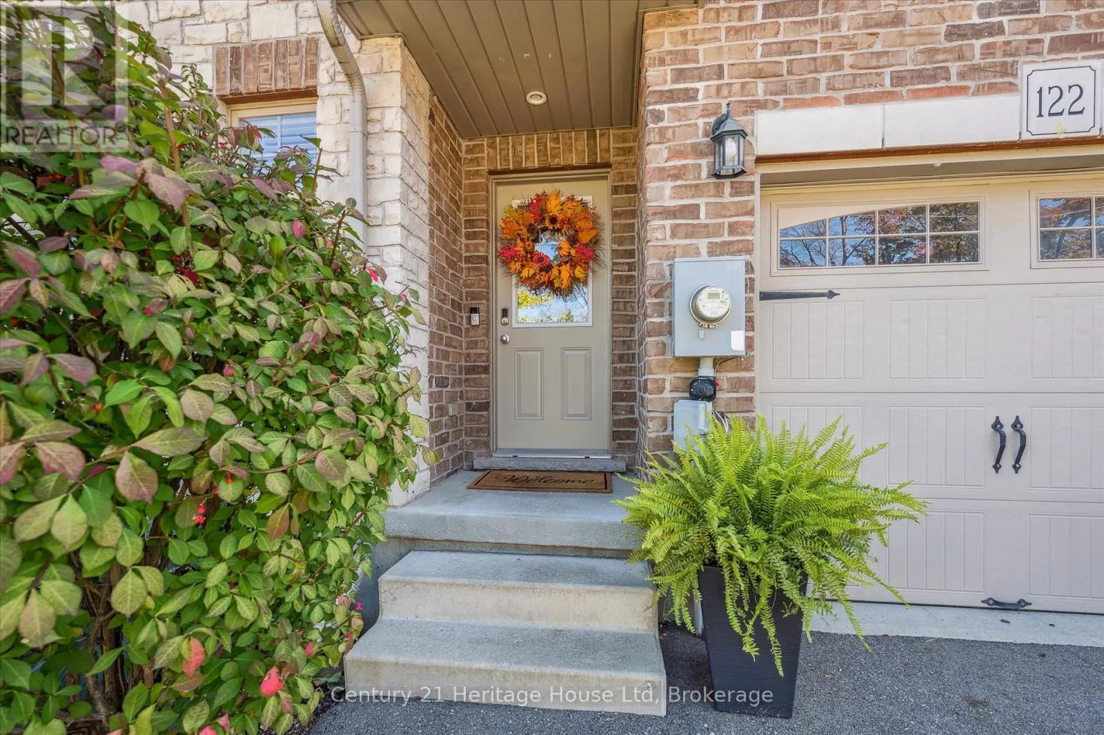 122 CREIGHTON AVENUE