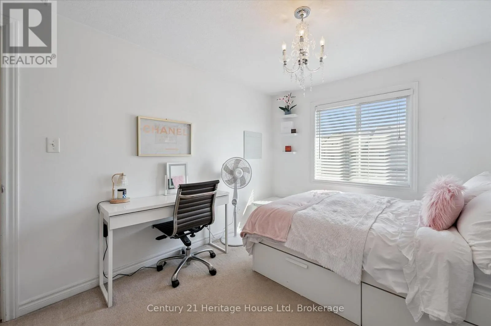 122 CREIGHTON AVENUE