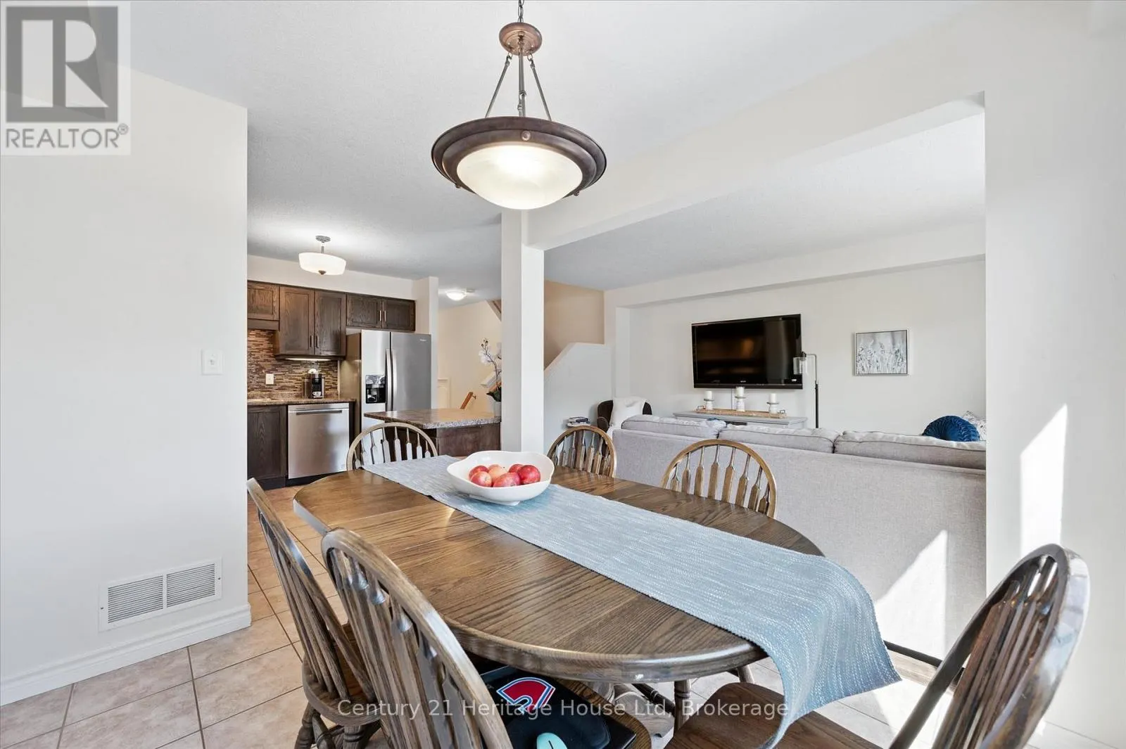 122 CREIGHTON AVENUE