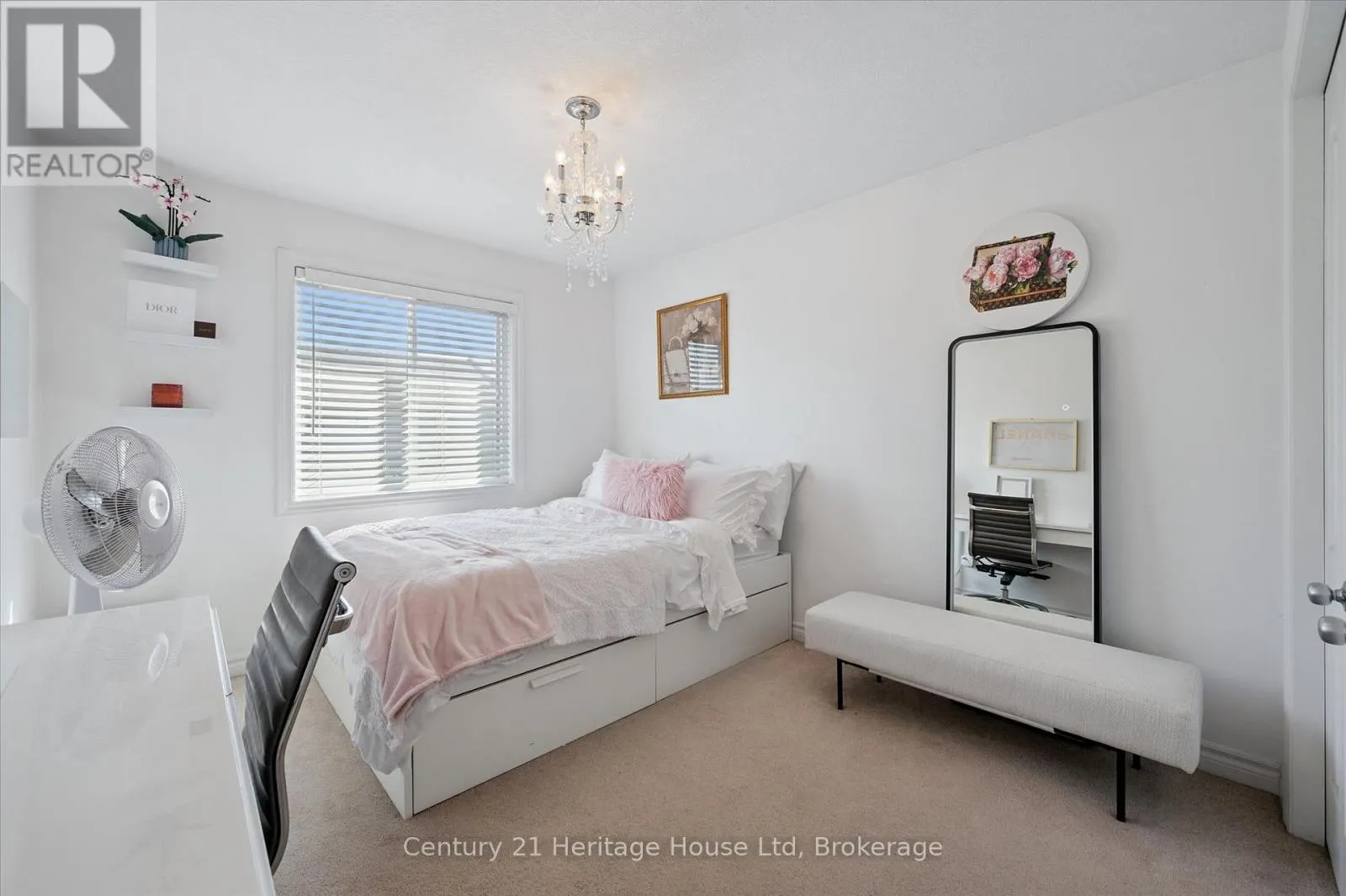 122 CREIGHTON AVENUE