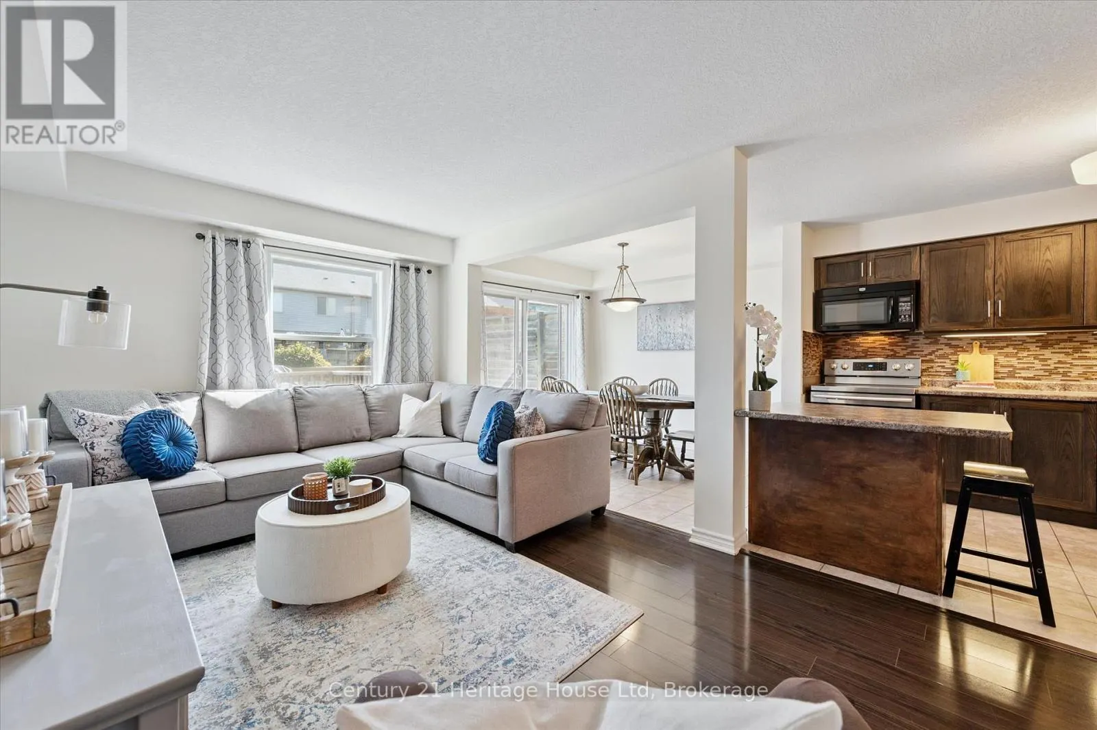 122 CREIGHTON AVENUE