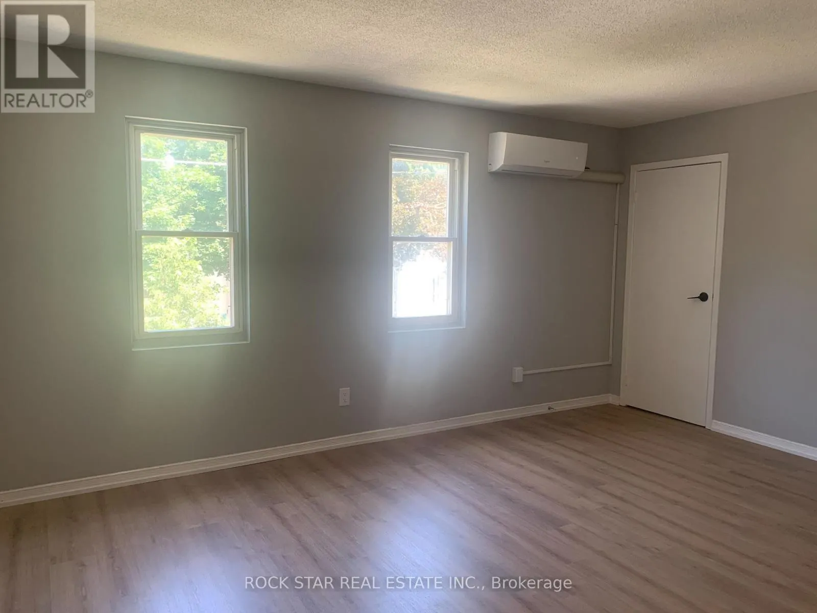 1 - 22 DACOTAH STREET