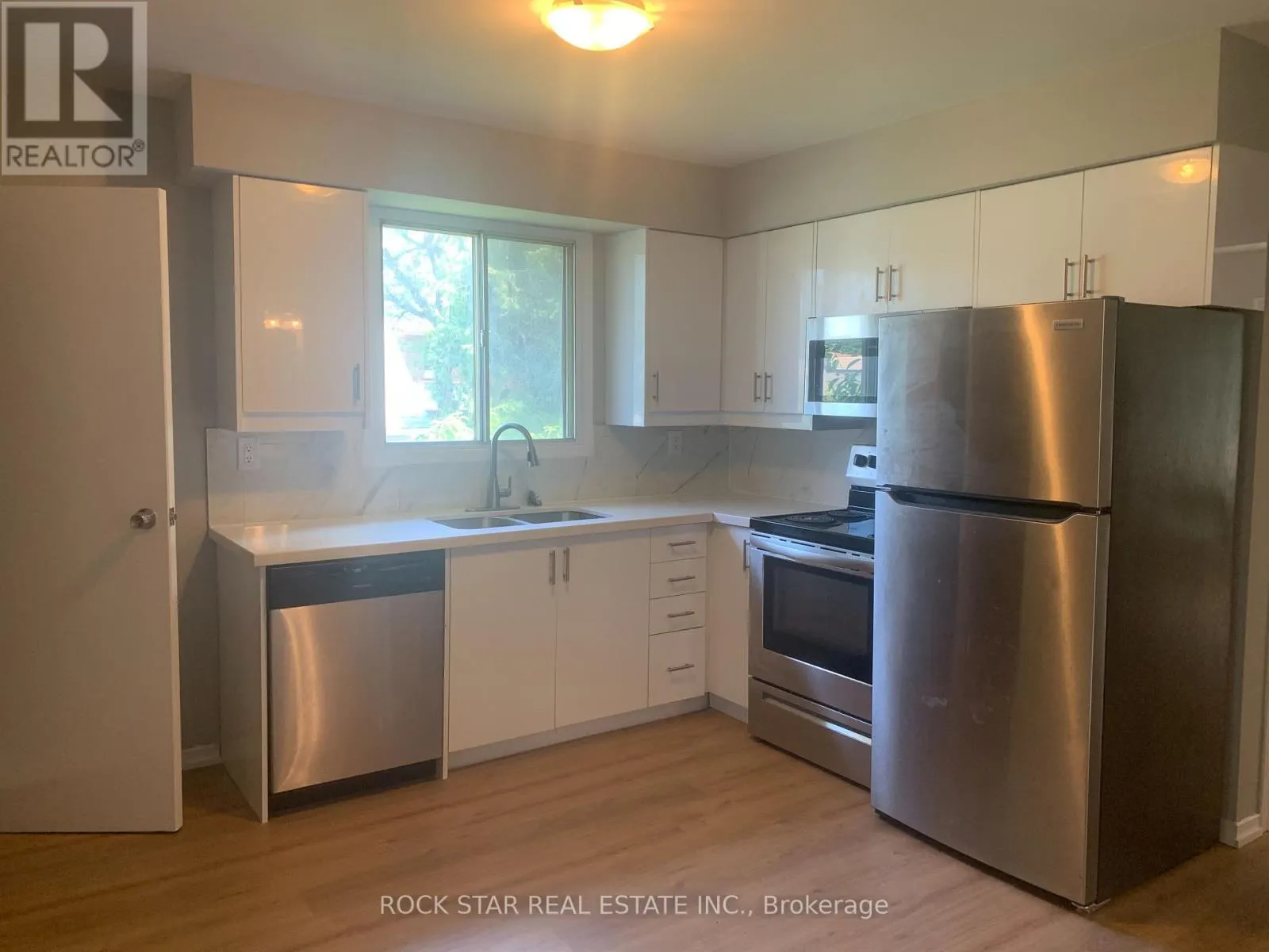 1 - 22 DACOTAH STREET