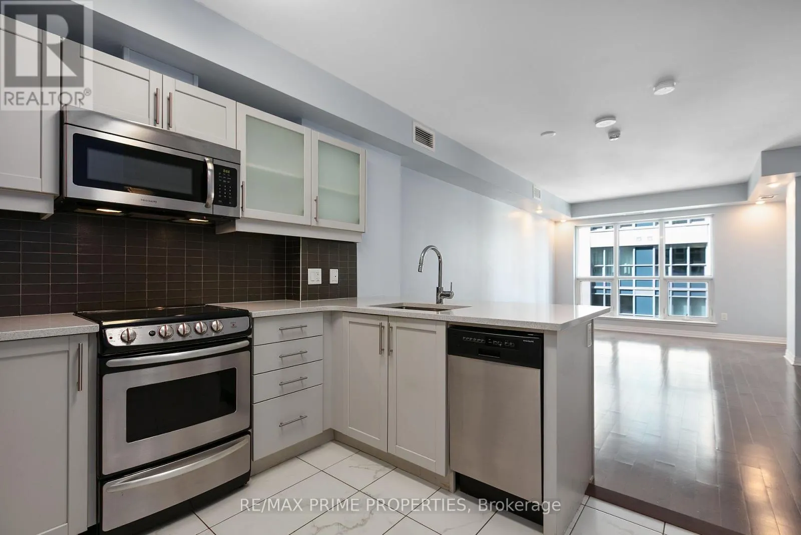 1306 - 195 BESSERER STREET