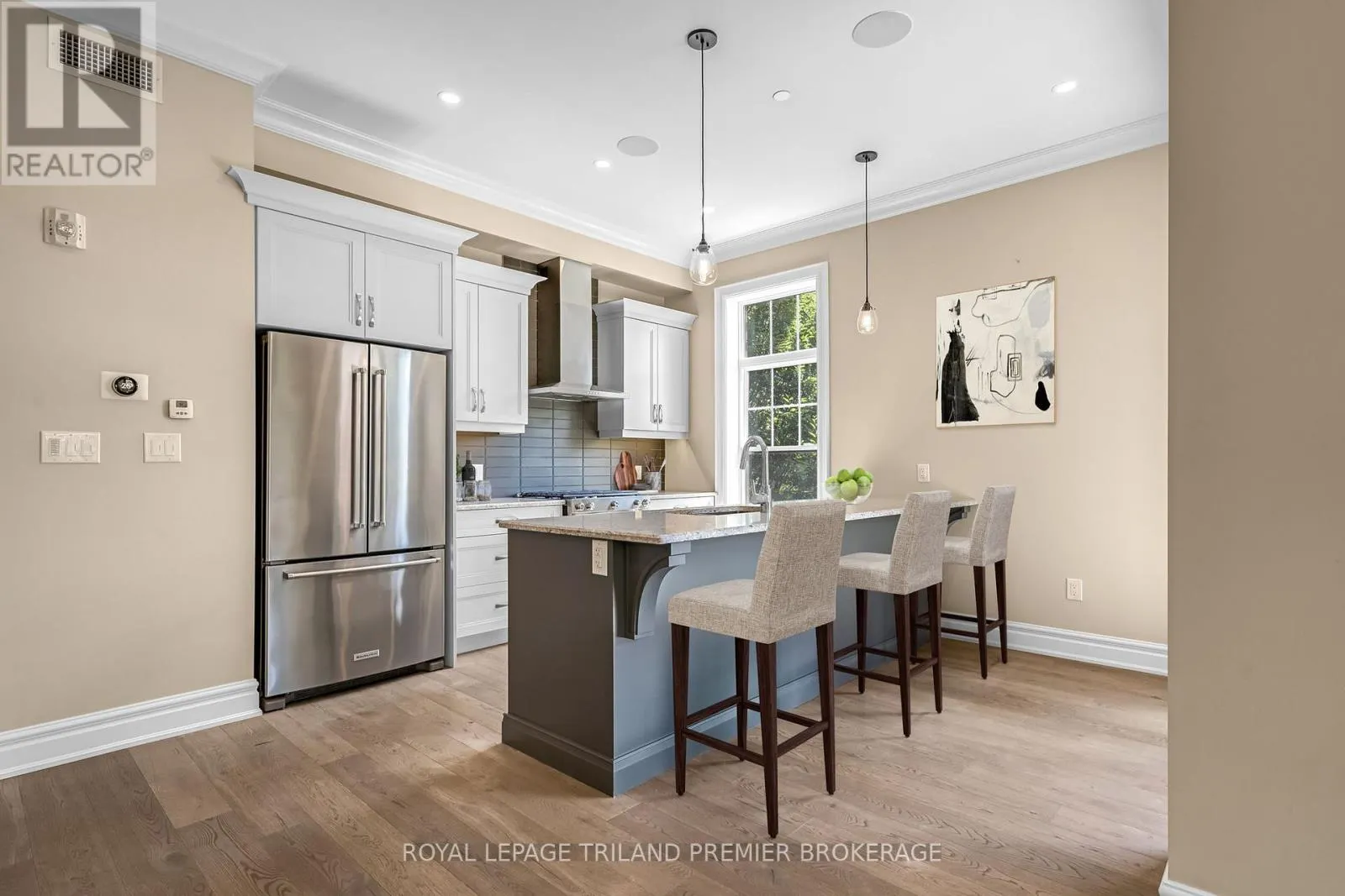 202 - 122 WORTLEY ROAD, #202