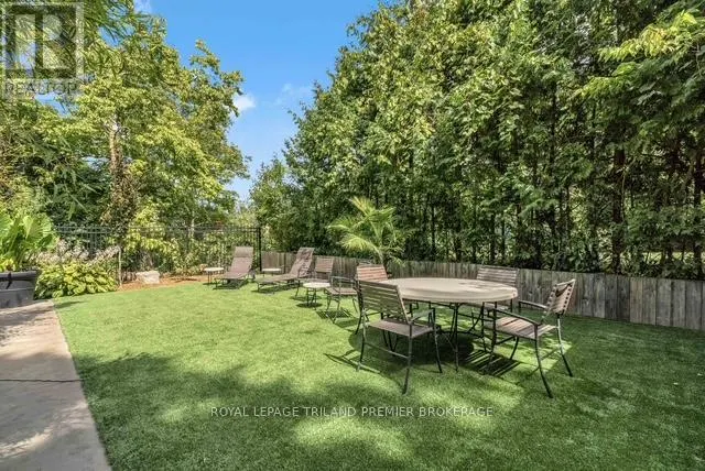 202 - 122 WORTLEY ROAD, #202