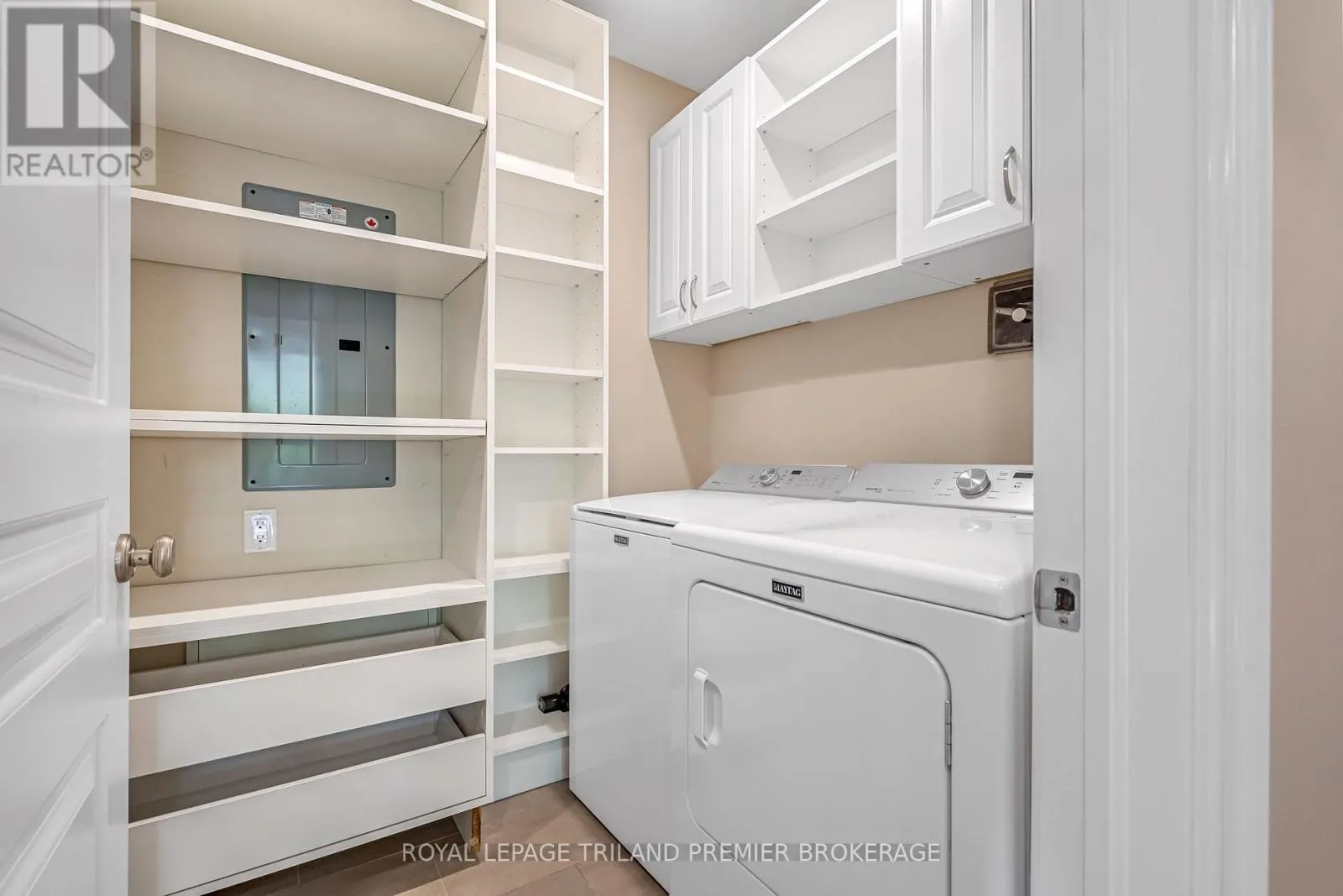 202 - 122 WORTLEY ROAD, #202