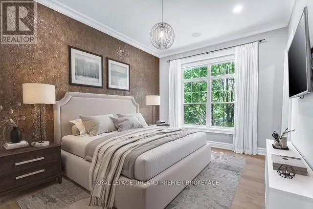 202 - 122 WORTLEY ROAD, #202