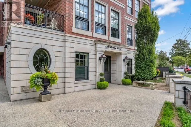 202 - 122 WORTLEY ROAD, #202