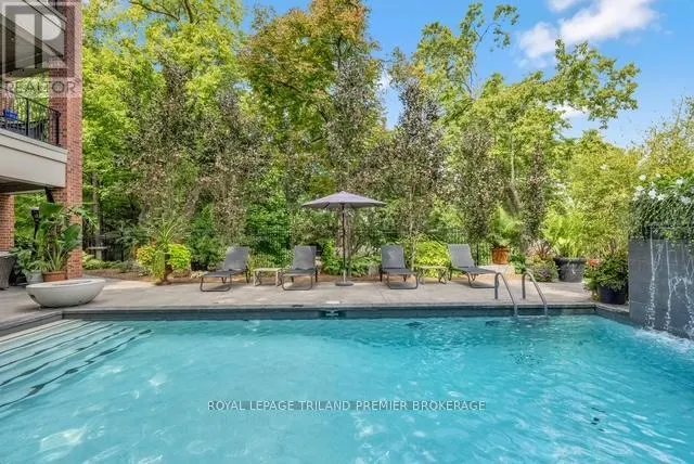 202 - 122 WORTLEY ROAD, #202