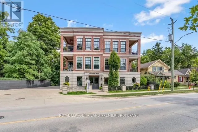 202 - 122 WORTLEY ROAD, #202