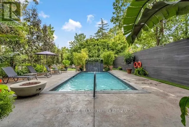 202 - 122 WORTLEY ROAD, #202