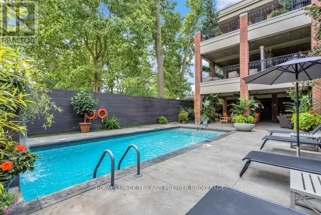 202 - 122 WORTLEY ROAD, #202