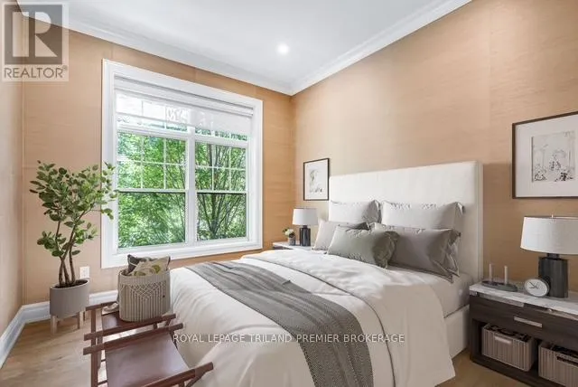 202 - 122 WORTLEY ROAD, #202