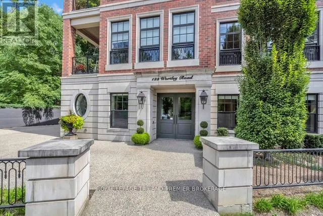 202 - 122 WORTLEY ROAD, #202