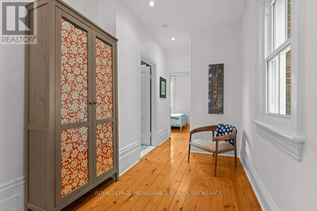 28 WELLINGTON STREET