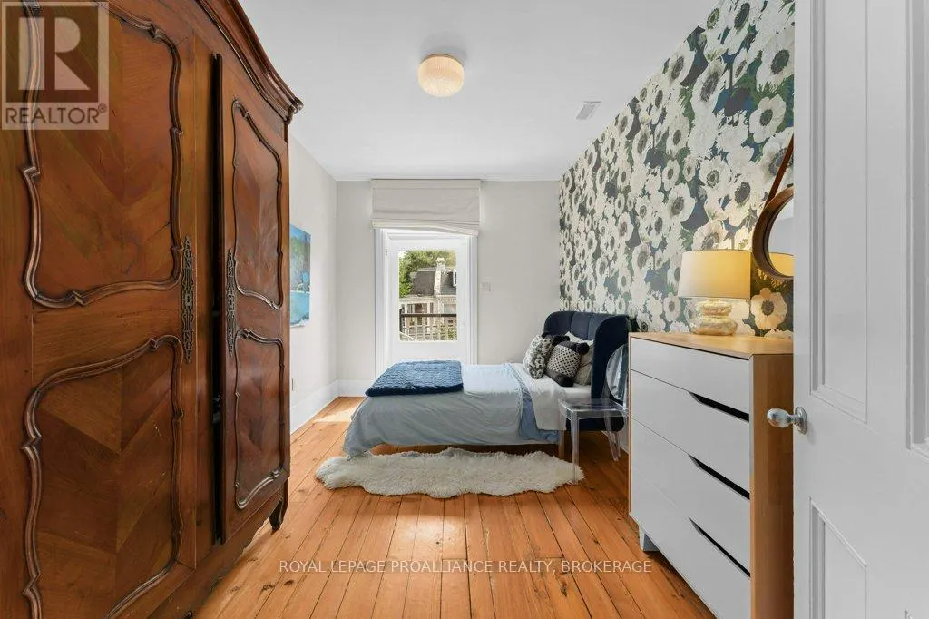 28 WELLINGTON STREET