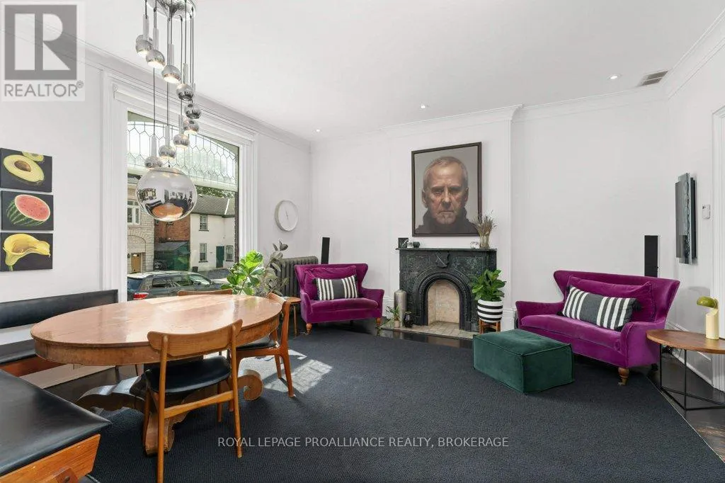 28 WELLINGTON STREET