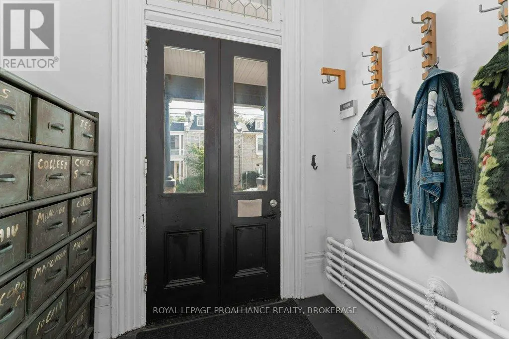 28 WELLINGTON STREET