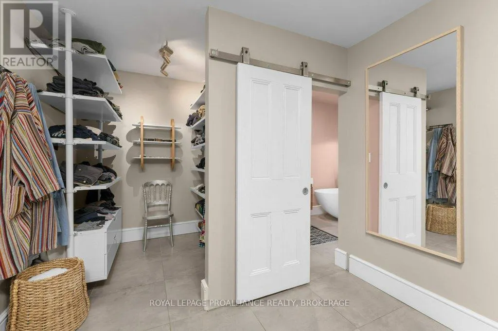 28 WELLINGTON STREET