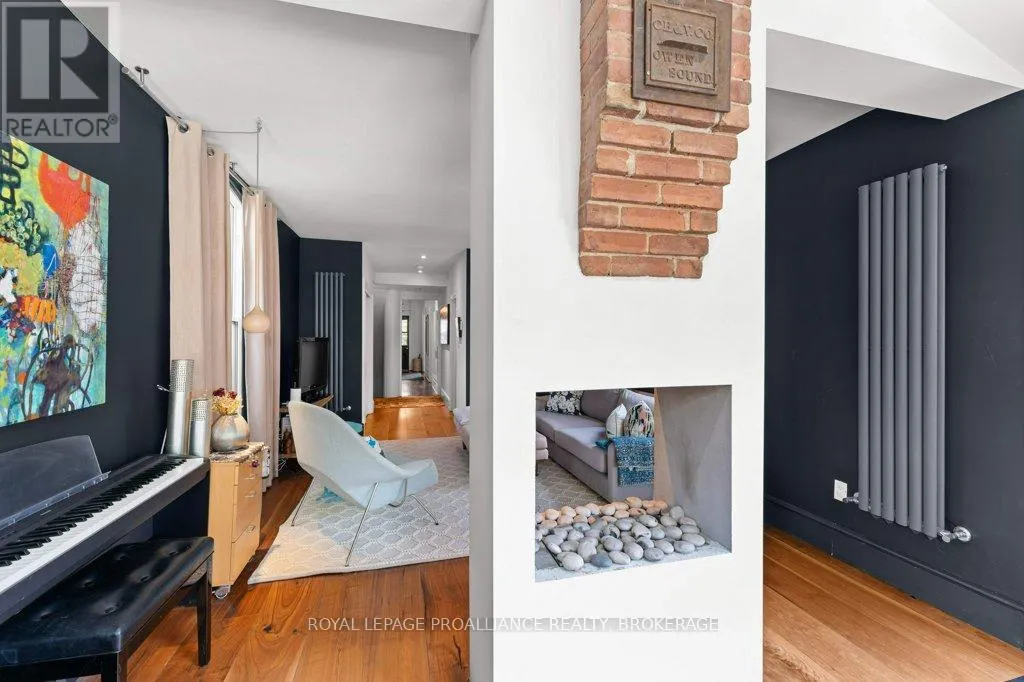 28 WELLINGTON STREET