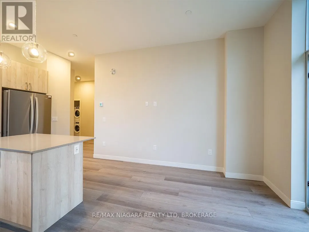 101 - 118 WEST STREET, #101