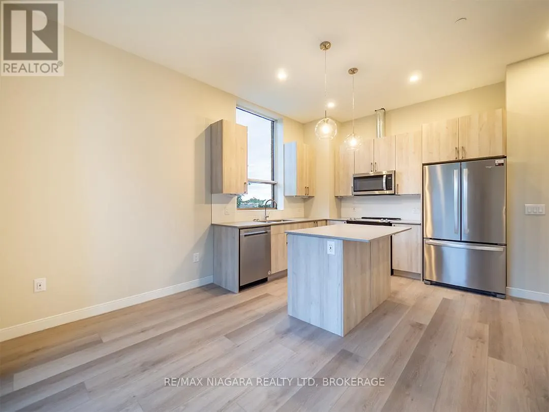 101 - 118 WEST STREET, #101