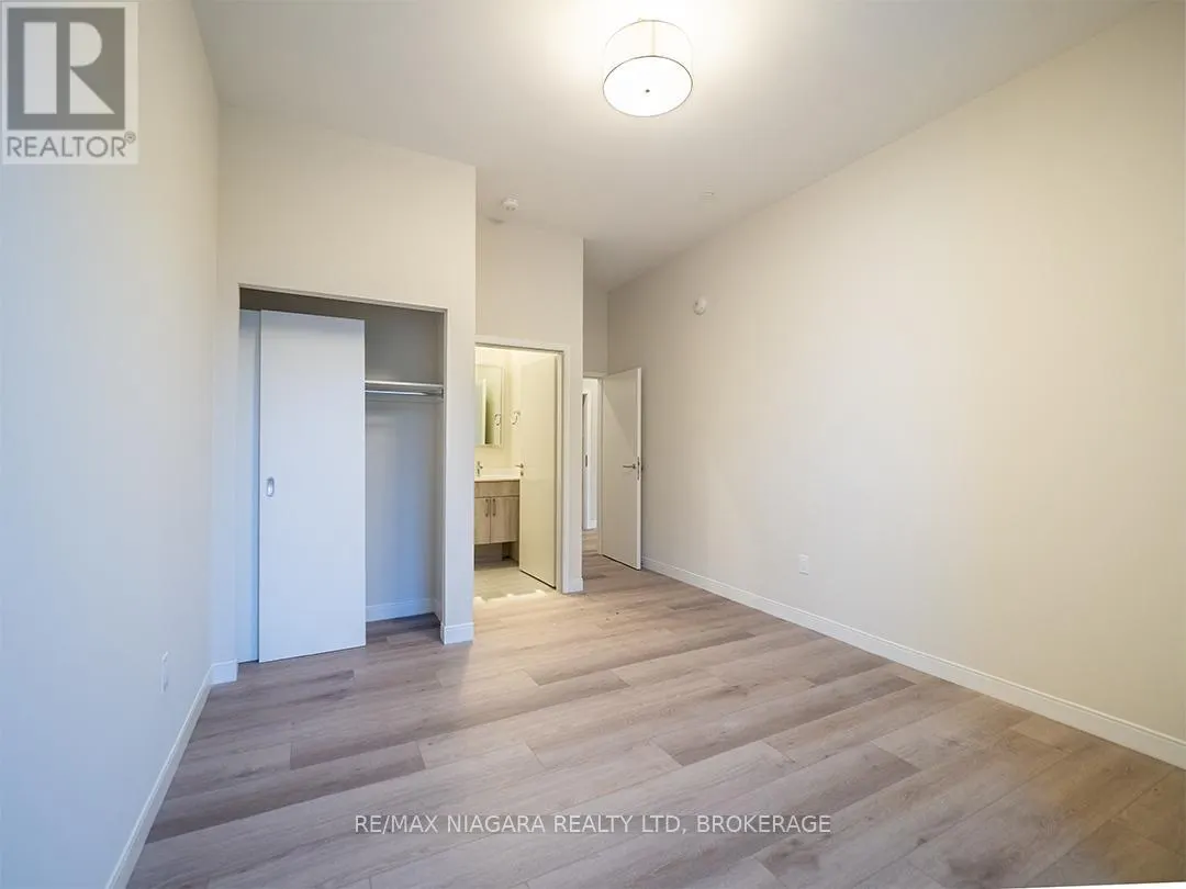 101 - 118 WEST STREET, #101