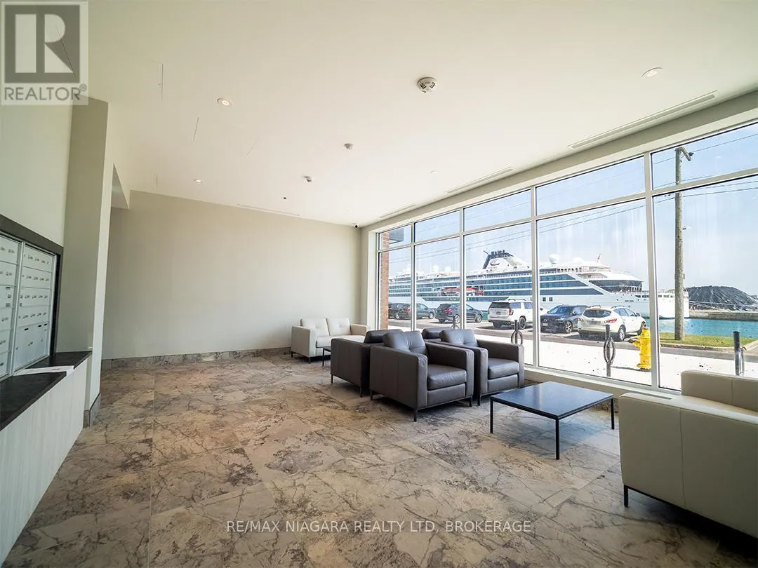 101 - 118 WEST STREET, #101