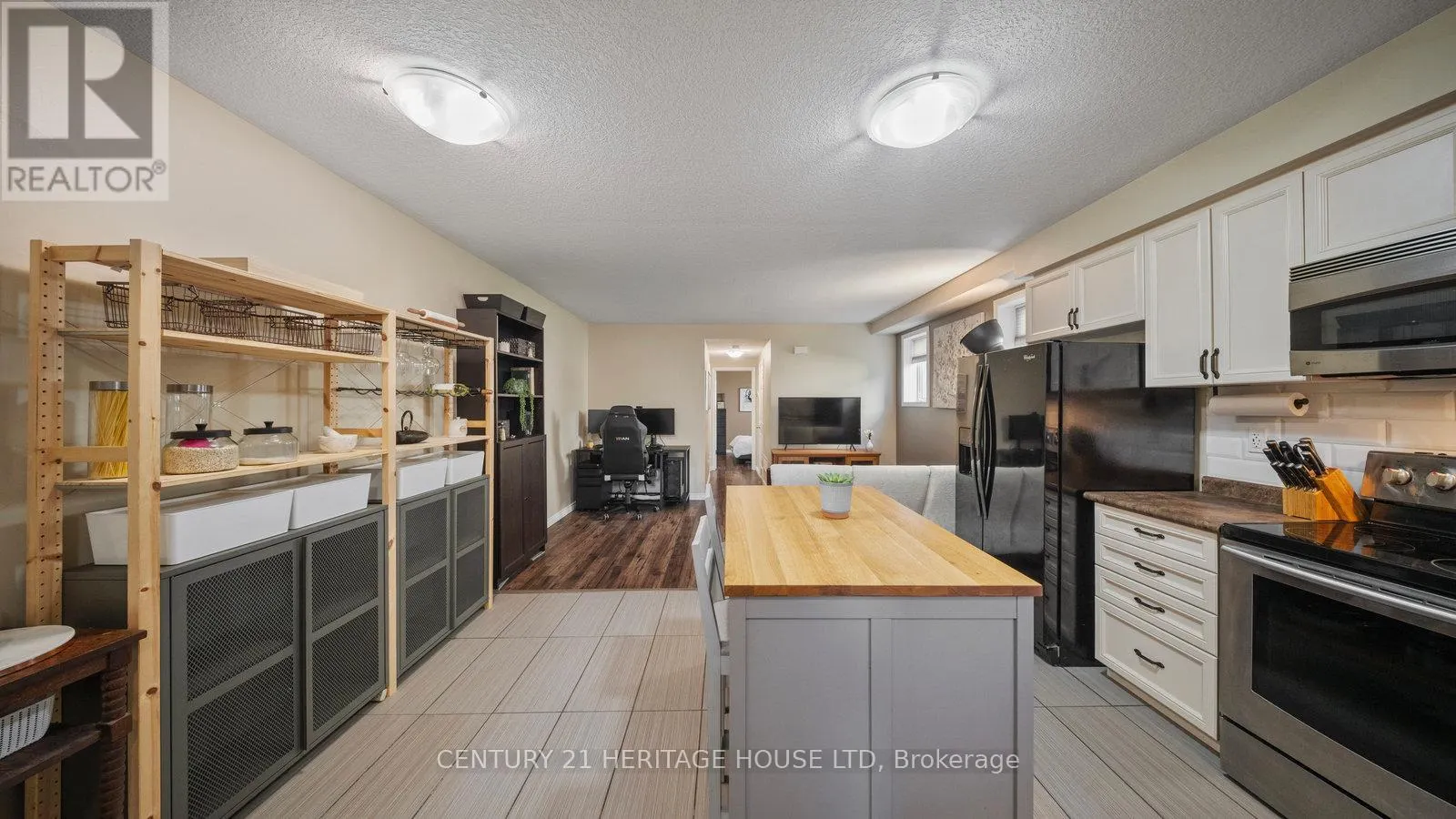 14D - 931 GLASGOW STREET