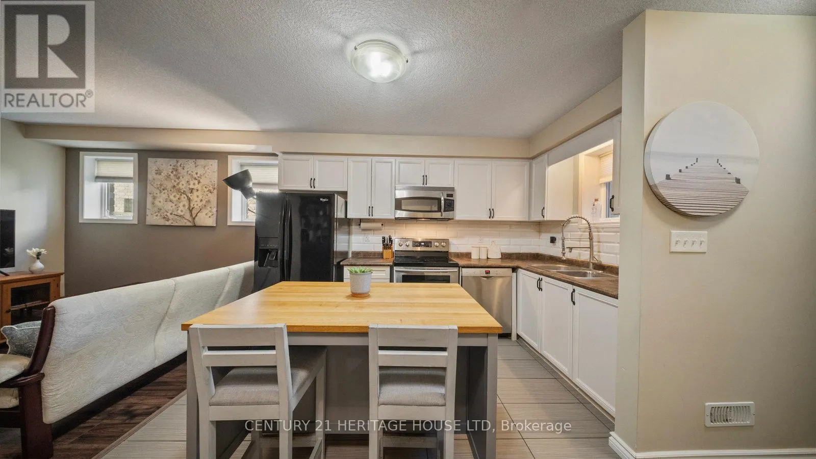 14D - 931 GLASGOW STREET